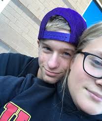 Hunter Letts (@hunter.letts.3)