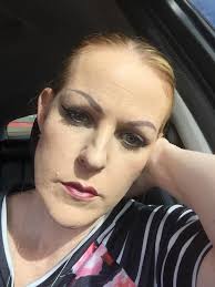 Errands completed. Time to relax. COERECDN 4日 BLACKWELL WELL ED LED-IN-BOND  IN- BOND VEN VENHILL HILL R