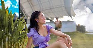 On 26 september 2012, nindy gave birth to her first child, a boy called abhirama danendra harsono. Nindy Ayunda Ungkap Kdrt Suami Ditonjok Hingga Dibanting Okezone Celebrity