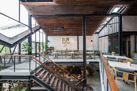 Born from our passion for food, design and all things beautiful, we invite you to experience the giri café. An Garden Cafe Le House Archdaily