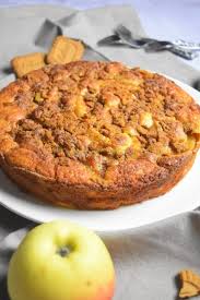 Gateau Aux Pommes Speculoos Et Caramel Le Gateau Delice Recette Gateau Aux Pommes Recette Moelleux Chocolat Gateau Yaourt Pomme
