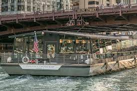With our famous boat in chicago, we are able to offer you an unforgettable cruise on lake michigan with breathtaking views of the mccormick place, adler planetarium, navy pier and other iconic chicago. Custom Yacht 11477 Luxury Motor Boat Rental Chicago Il Sailo