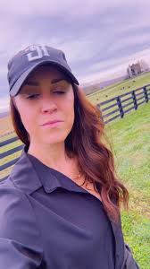 𝐌𝐜𝐂𝐀𝐔𝐋𝐄𝐘 𝐂𝐀𝐓𝐄𝐑𝐈𝐍𝐆Hannah Mccauley