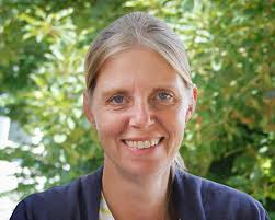 Annette Hendricks's Instagram, Twitter & Facebook