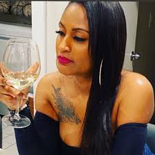 Natasha (@NatashaLaToy)