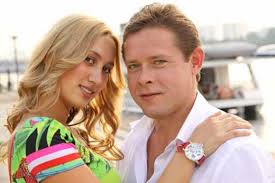 Он долго не решался на переезд. Pavel Bure Biografiya Informaciya Lichnaya Zhizn Foto