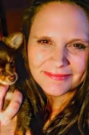 Lisa Senecal's Instagram, Twitter & Facebook