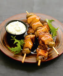 800g de filets de poulet. Recette Brochettes De Poulet Aux Olives Et Citrons Confits Marie Claire