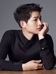 Song joong ki recently participated in a photo shoot and interview with esquire magazine and couldn't stop gushing about his wife, song hye kyo! In More Song Joong Ki News Kchat Jjigaekchat Jjigae