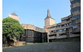 Auch beim rathaus in bensberg hat böhm mit einer scharfkantigen plastik einen historischen bau modern ergänzt. Technisches Rathaus In Bensberg Objektansicht