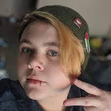 Barbara Ashbrook's Instagram, Twitter & Facebook