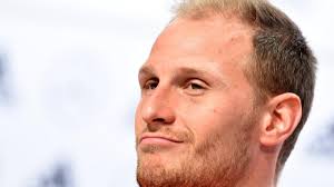 Welcome to the official website of wayne rooney, where you can learn more about wayne, the wayne rooney foundation and keep up to date with his latest news. Benedikt Howedes Du Hast Die Haare Schon Augsburger Allgemeine