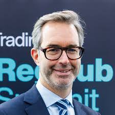 Robert Mangham's Instagram, Twitter & Facebook