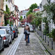 Der Alteste Radweg Deutschlands In Der Bremer Linienstrasse Kein Witz Lovebremenradelt Bremen Bremencity B Fahrradtour Radwege Deutschland Werder Bremen