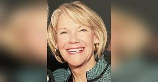 Candice Robinson's Instagram, Twitter & Facebook