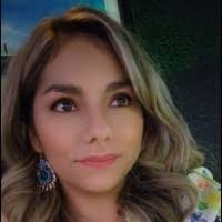 Laura Valencia's Instagram, Twitter & Facebook