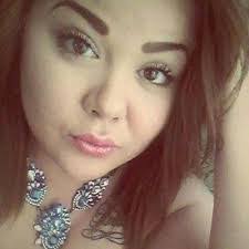 Ashley Honaker's Instagram, Twitter & Facebook