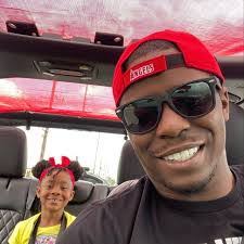 Gerald Elwood's Instagram, Twitter & Facebook