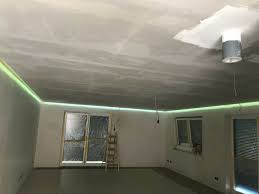 Alternativ kann man die platten mit einer teleskopstütze an ort und stelle halten. Led Aluprofil Pito96 Trockenbau Rigips Wand Decke Indirekt Licht Gipsplatten Gunstig Kaufen Ebay