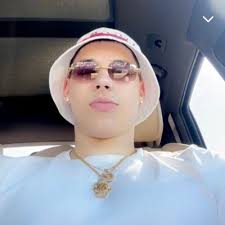 Eric Hafizovic's Instagram, Twitter & Facebook