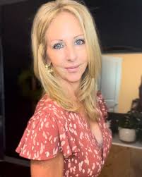 Vicky Rawlings's Instagram, Twitter & Facebook