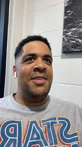 THE ATMOSPHERE AND HEAVINESS OF THIS SONG!