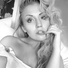 Cora Benson's Instagram, Twitter & Facebook