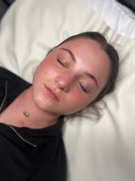 Hi everyone! I'm the owner of Meraki Beauty Co. located in Sage Elite  Studios in Kildeer. I am a local esthetician. I focus