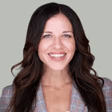 Stephanie Casper's Instagram, Twitter & Facebook