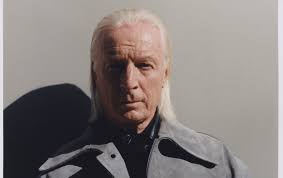 Elton John tritt mit neuem Album kürzer