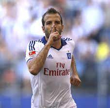 Calhanoglu ist ein meister des ruhenden balles. Rafael Van Der Vaart Der Letzte Seiner Art Verabschiedet Sich Aus Hamburg Welt