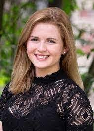 Elise Squires's Instagram, Twitter & Facebook