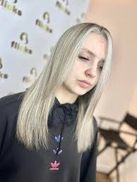 Soft blonde root melt 💗💗 Before /after what a transformation for Jess  today she was very happy with what was achieved with her colour today ✔️  Hair by Jess