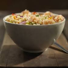 Salade De Quinoa Aux Crevettes Recette En 2020 Salade De Quinoa Salade De Quinoa Aux Crevettes Cuisson Des Aliments