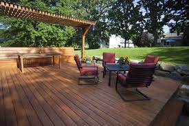 Wood deck design paquette by patios et clôtures beaulieu. 26 Floating Deck Design Ideas Home Stratosphere