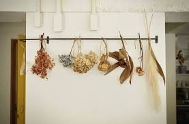 Assuming you want to preserve the shape and body of the flowers, i'll cover the latter option. Six Things To Avoid When Making Dried Flowers Express Co Uk
