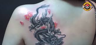 The keyword is tattoos near me or tattoos in jakarta. Mengenal Hendric Shinigami Raja Tattoo Di Indonesia Griyausaha