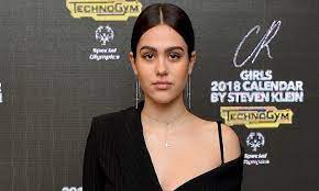 Amelia is the daughter of lisa rinna and harry hamlin. Amelia Gray Hamlin Wiki Bio Age Height Model Instagram Net Worth Parents Wikibioage
