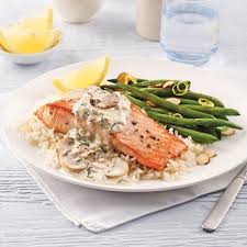 62 Recettes Pour Cuisiner Le Saumon Et Ne Pas Manquer D Inspiration En 2020 Sauce Aux Champignons Filet De Saumon Saumon