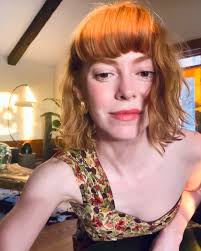 Dancing is happy place 🙌🏽, ., I’m so excited about life these days!!  Makin’ biiiig moves..✨, ., Rocking @lunarootsmagick plant pigments. Xx, .,  ., ., #playtime #sacredplay #divinefemine #fairyqueen ...