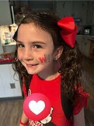 Linda Kohan's Instagram, Twitter & Facebook