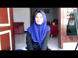 Nah, bagi anda yang tidak bisa memasang dasi, bisa menyimak beberapa caranya di bawah ini. Cara Memakai Dasi Smp Sd Dan Sma Penulis Cilik