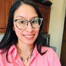 Mari Collazo's Instagram, Twitter & Facebook