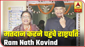 Anda bisa jadi tak pernah mendengar nama ram nath kovind, politisi india yang baru saja terpilih menjadi presiden. President Ram Nath Kovind And His Wife Savita Kovind Cast Their Votes Abp News Youtube