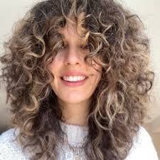 Olivia Isaacs's Instagram, Twitter & Facebook