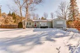 Cheap Houses For Sale In New Hampshire Nh 746 Homes Under 200000 Cheap Houses Cheap Houses For Sale Condos For Sale
