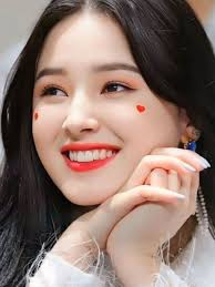 Nancy Momoland: La Actriz del K-Pop en Ascenso