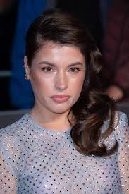 Únos letadla [Hijack] (2023): Obsazení, herci, tvůrci a postavy