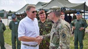 From wikimedia commons, the free media repository. Ce GafÄƒ VestimentarÄƒ A FÄƒcut Klaus Iohannis Cu È›inute Lui De Top Gun Stiri De Cluj