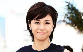松嶋菜々子48歳 “おばさんキャラ”にチェンジの裏に“大物女優の一言” | 文春オンライン